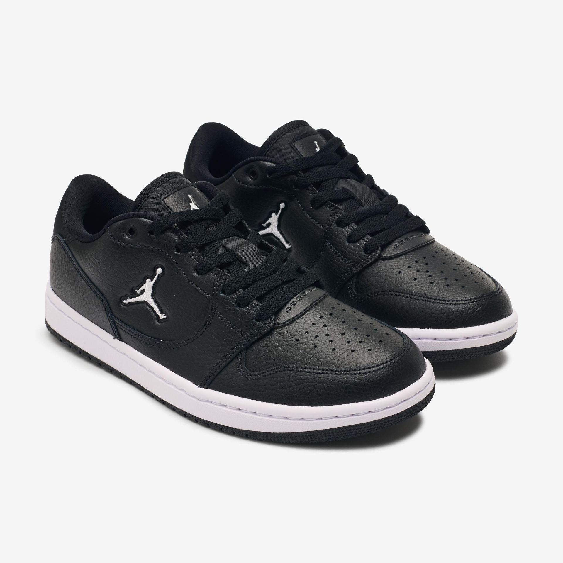 Jordan Men's Court Connect Low Sneaker | Famous Footwear Canada