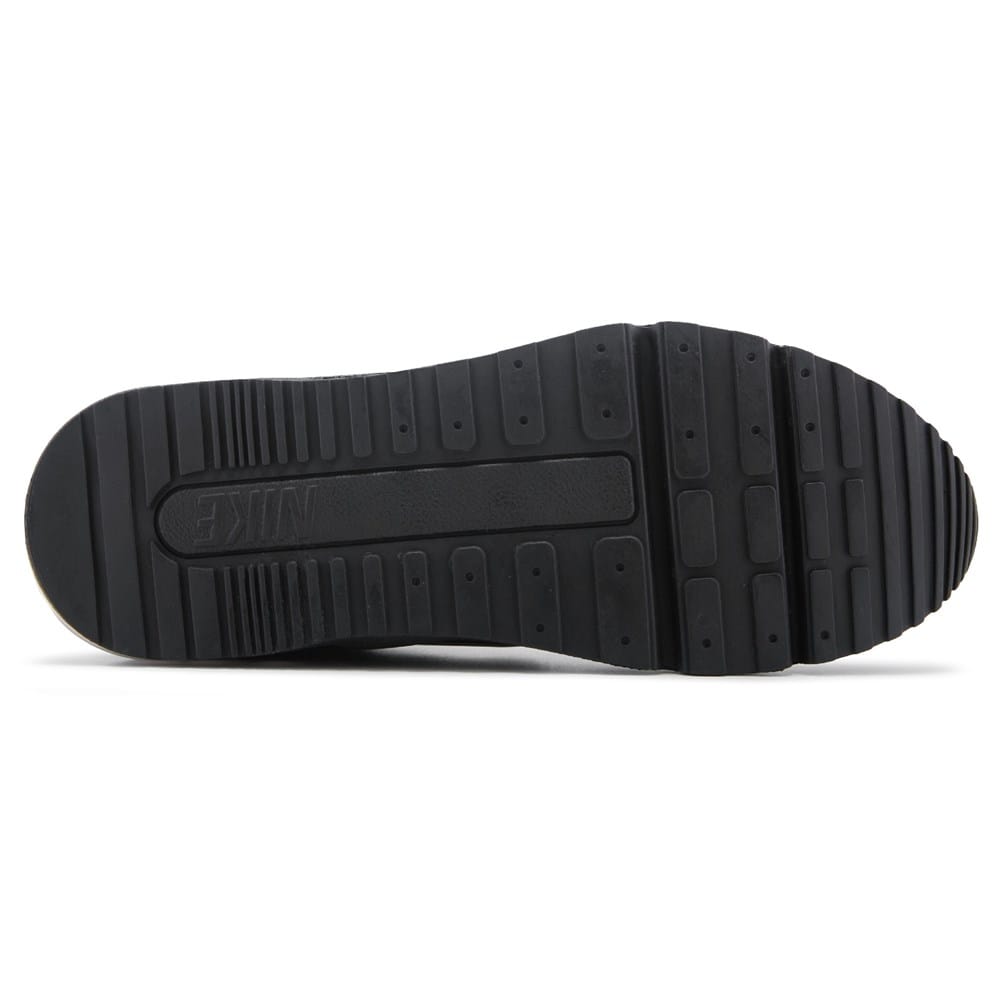 black & red air max ltd 3 trainers