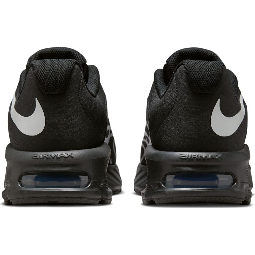 Men's Air Max Fire Sneaker
