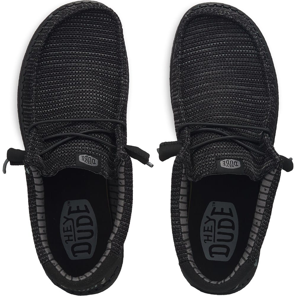 Men's Wally Stretch Sox Medium/Wide Casual Shoe