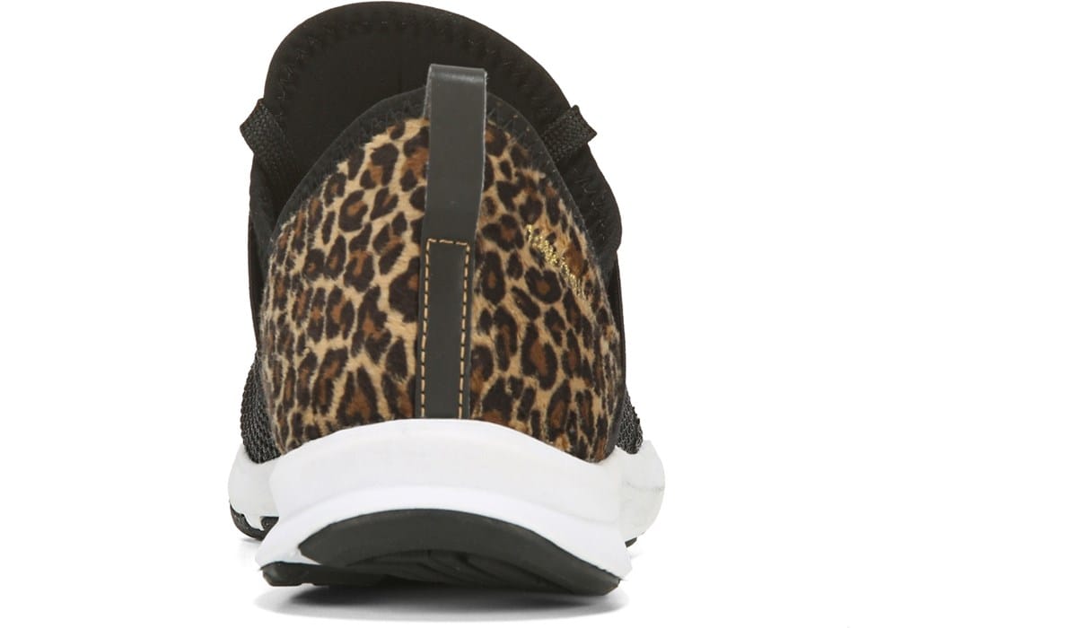 New Balance Women's Nergize Sneaker 