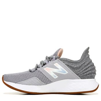 New Balance Women's Roav Running Shoe 