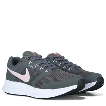 nike run swift sneakers