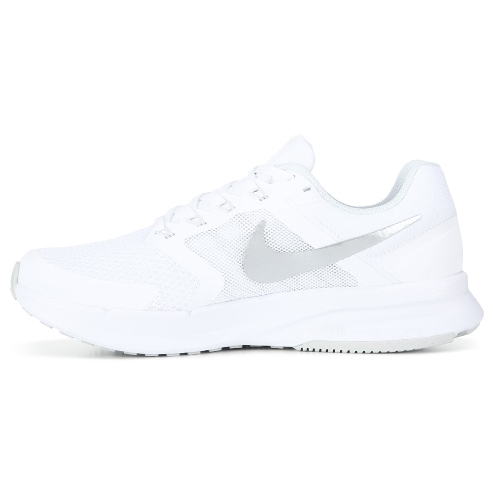 nike womens wide running shoes