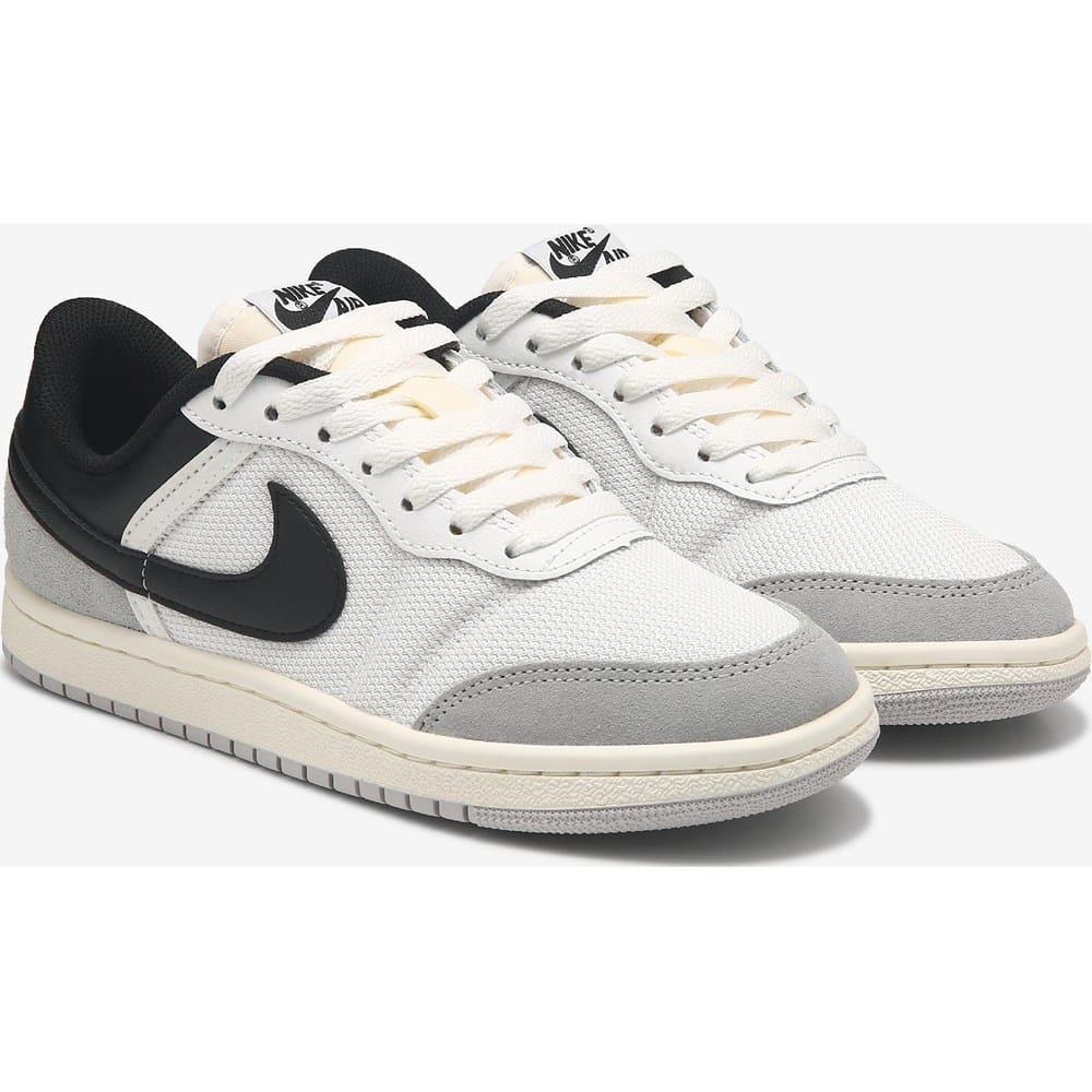 Women's Air Jordan Skyline Sneaker