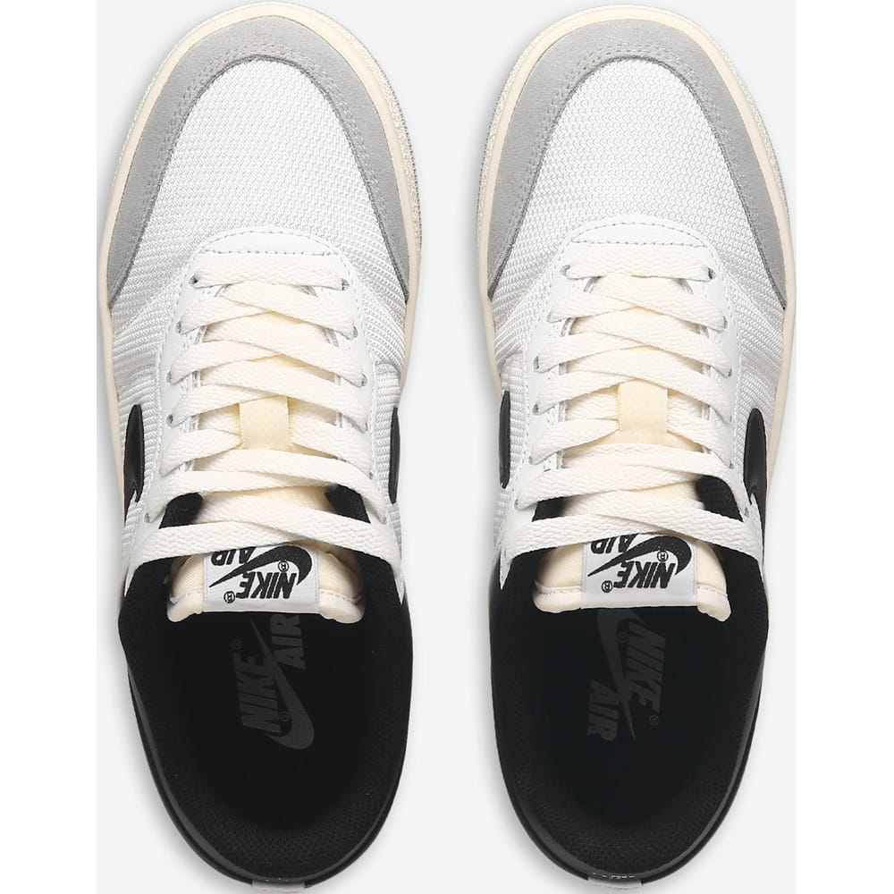 Women's Air Jordan Skyline Sneaker
